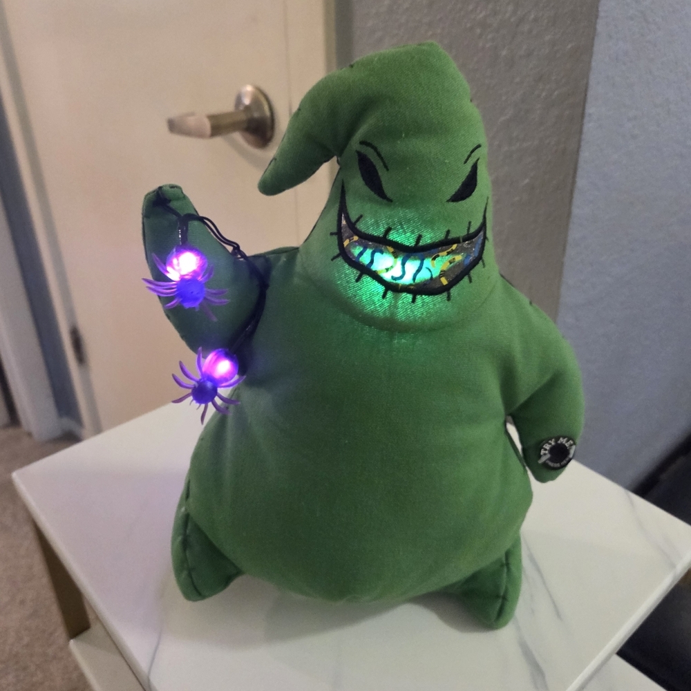 Oogie Boogie Animated Plushie- Nightmare Before Christmas - Picture 7 of 8
